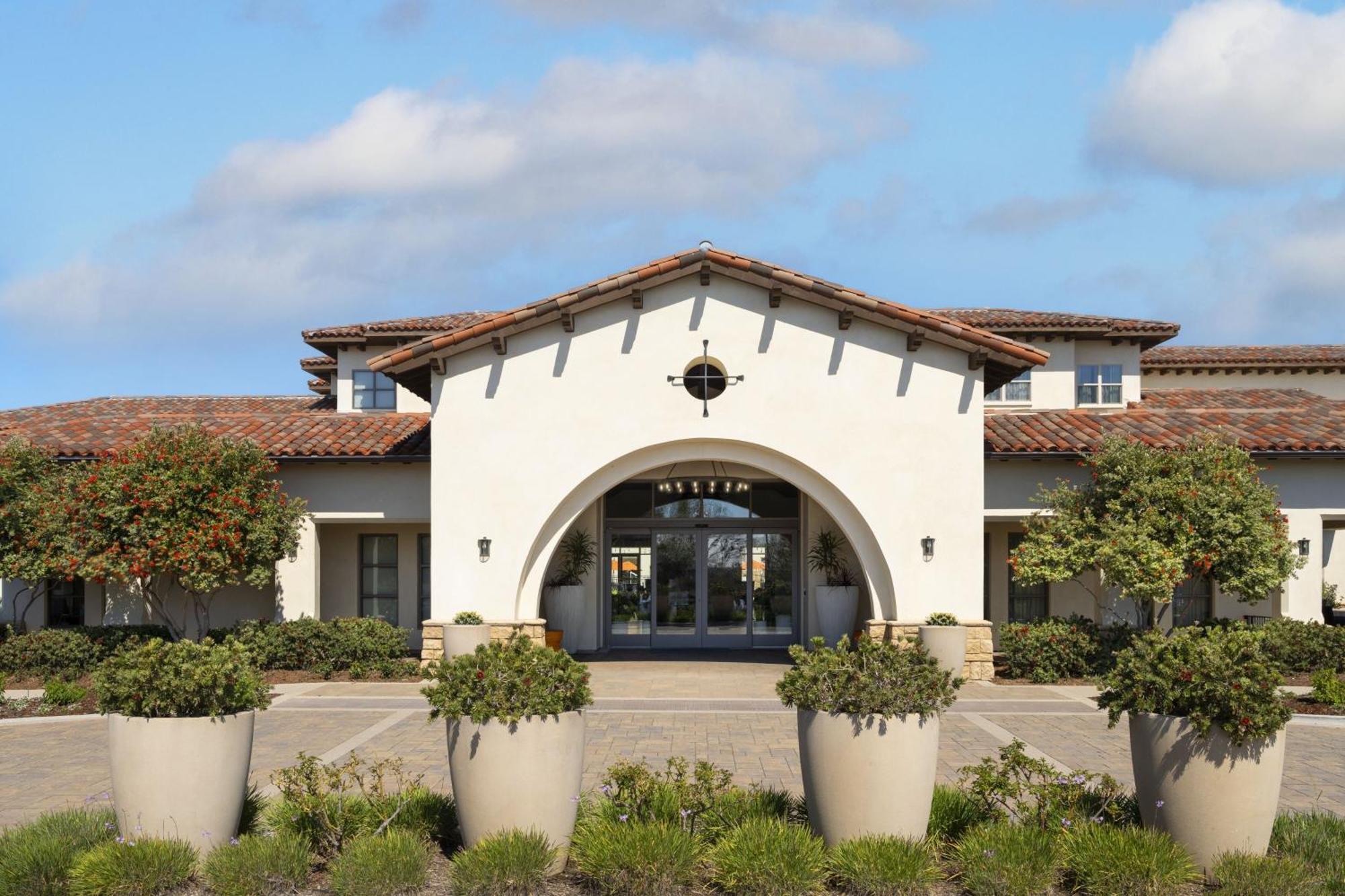 Residence Inn By Marriott Santa Barbara Goleta Екстериор снимка
