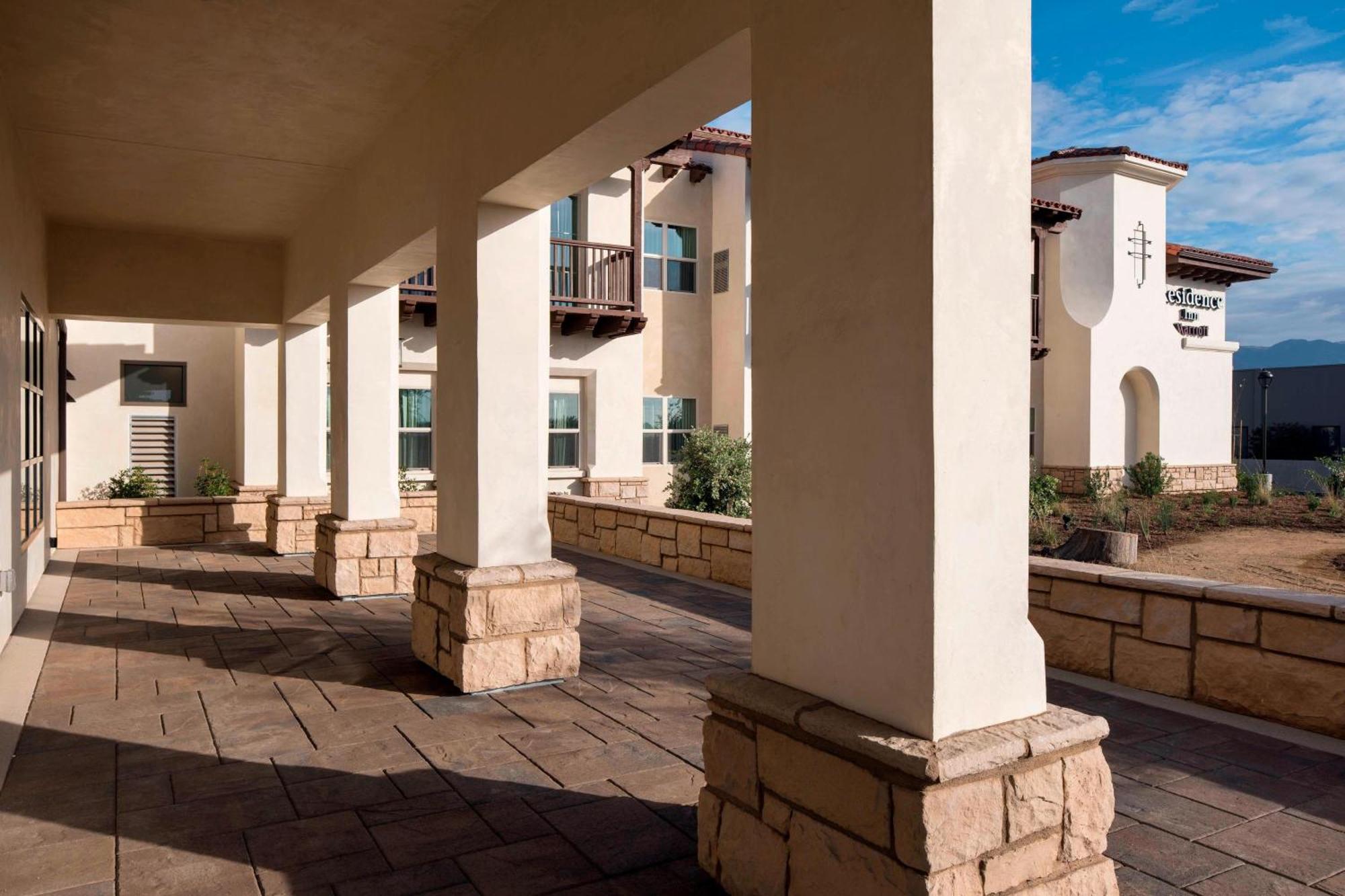 Residence Inn By Marriott Santa Barbara Goleta Екстериор снимка